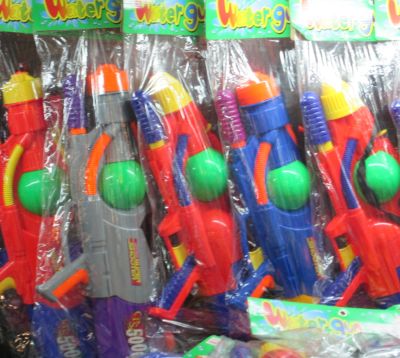 Squirtguns 2